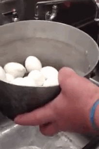 Cara Cepat Kupas Telur